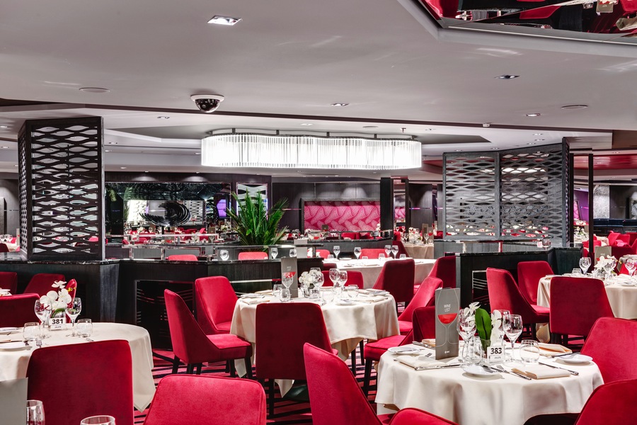 MSC Cruises MSC Meraviglia Waves Restaurant - Credits - MSC Rights - Ivan Sarfatti 2.jpg